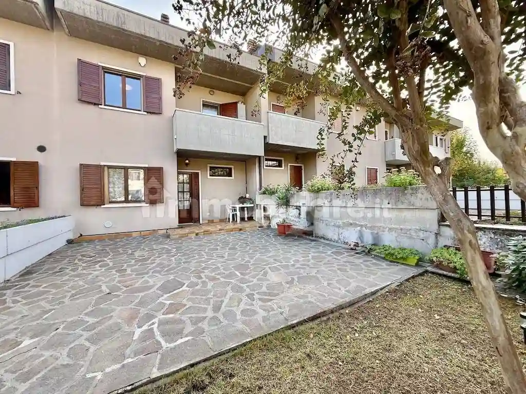 Villetta a schiera - foto 2