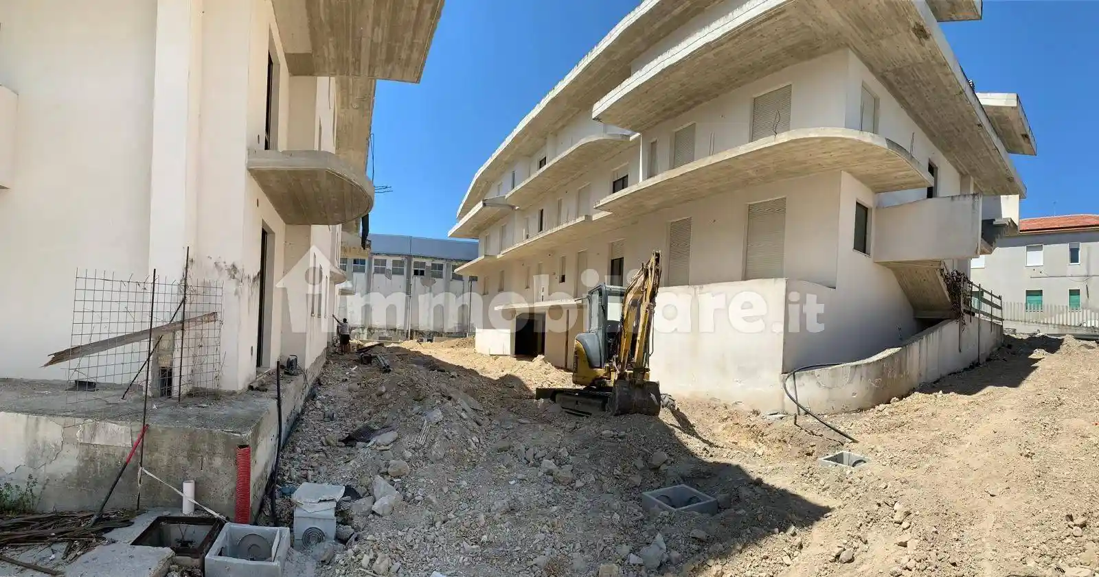 Palazzo - Edificio in vendita a Silvi