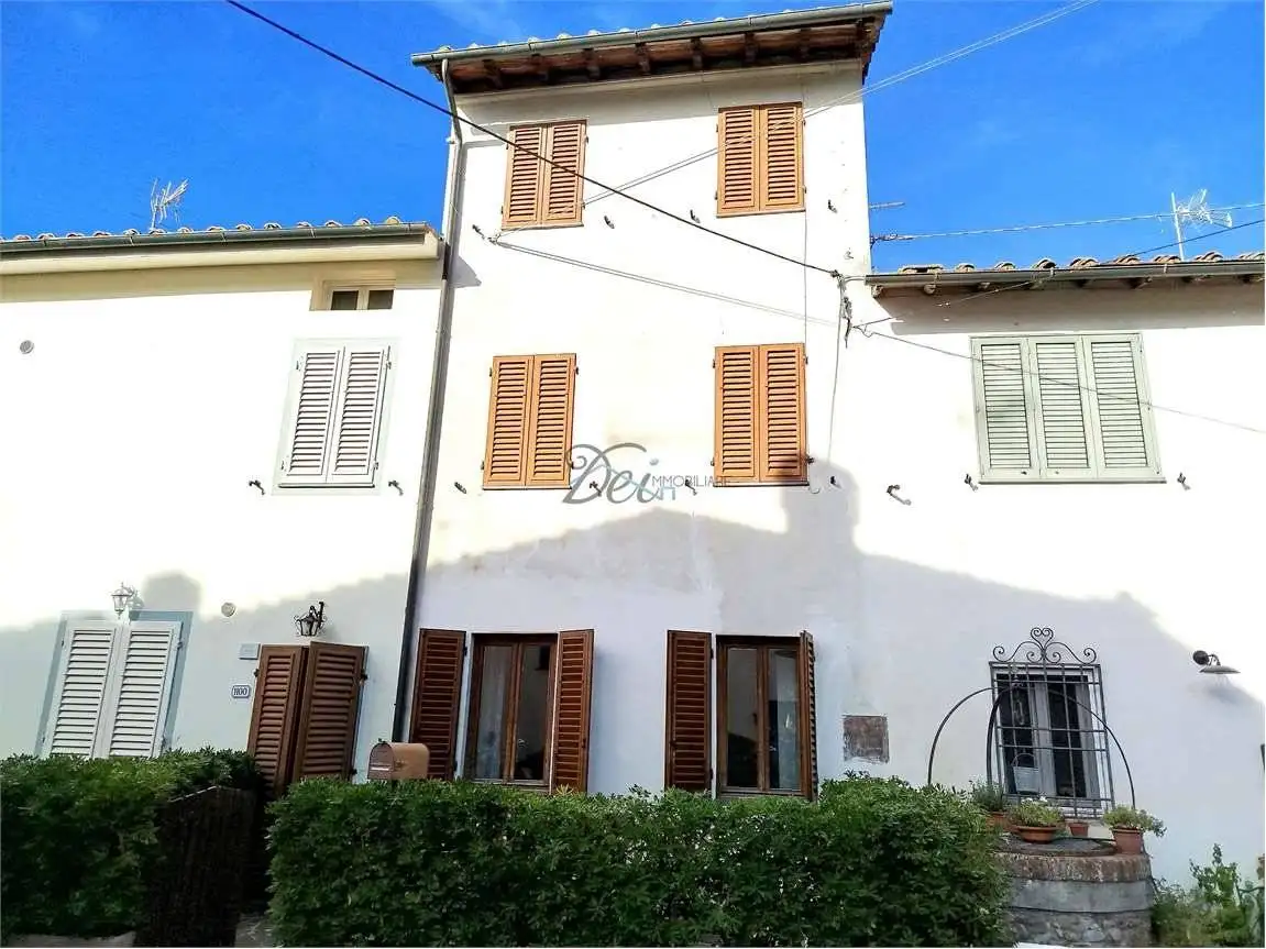 Casa indipendente in vendita a Lucca