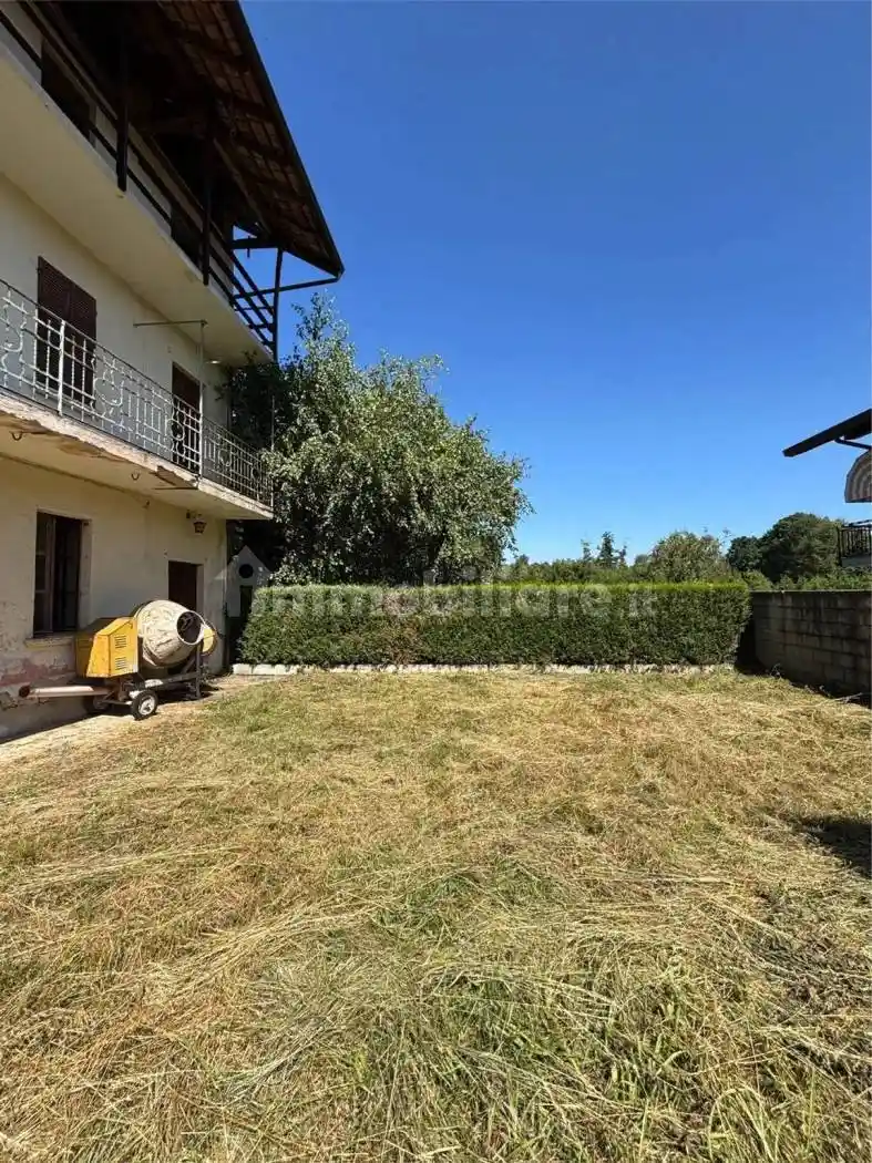 Villa unifamiliare 240 m², Bogogno - foto 2