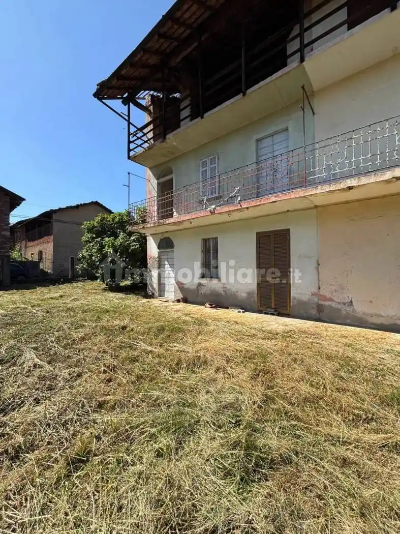 Villa unifamiliare 240 m², Bogogno - foto 3