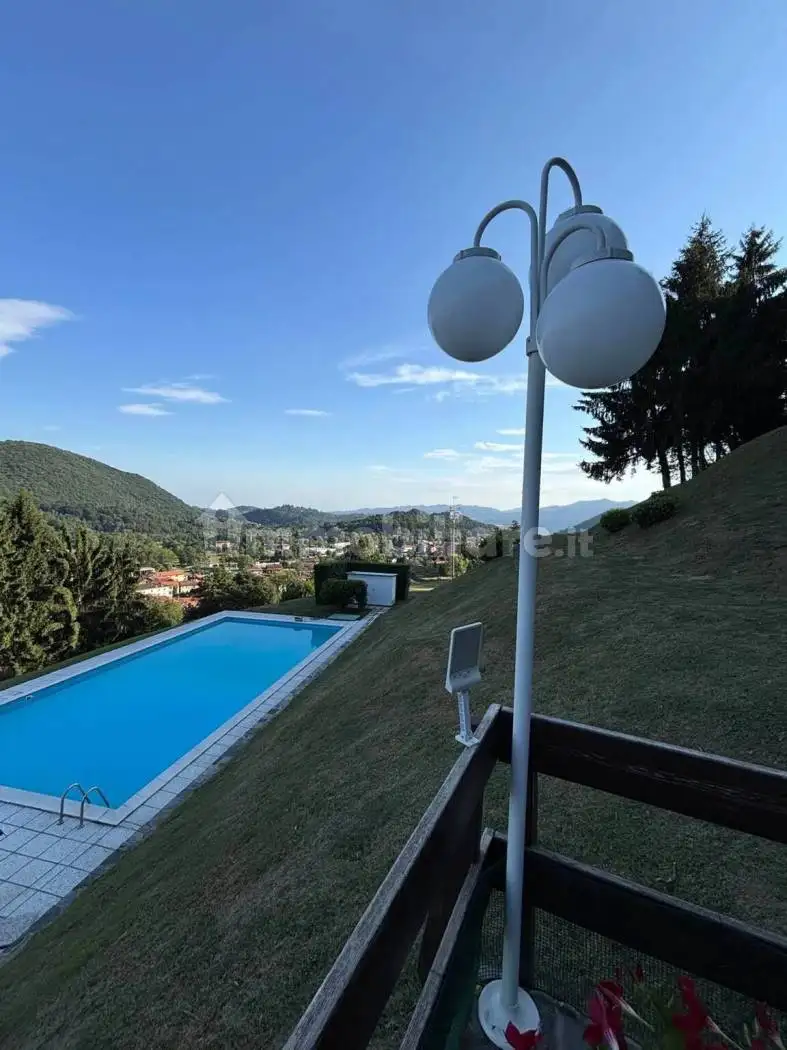 Villa in vendita a Armeno