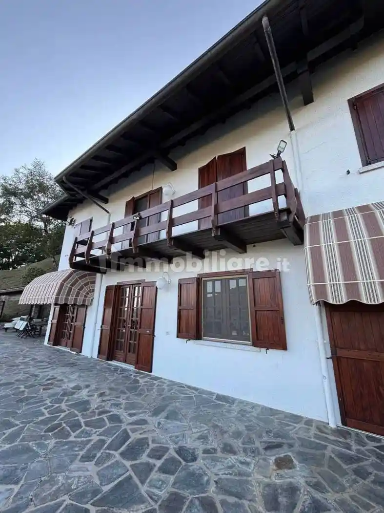 Villa unifamiliare 285 m², Centro, Armeno - foto 2