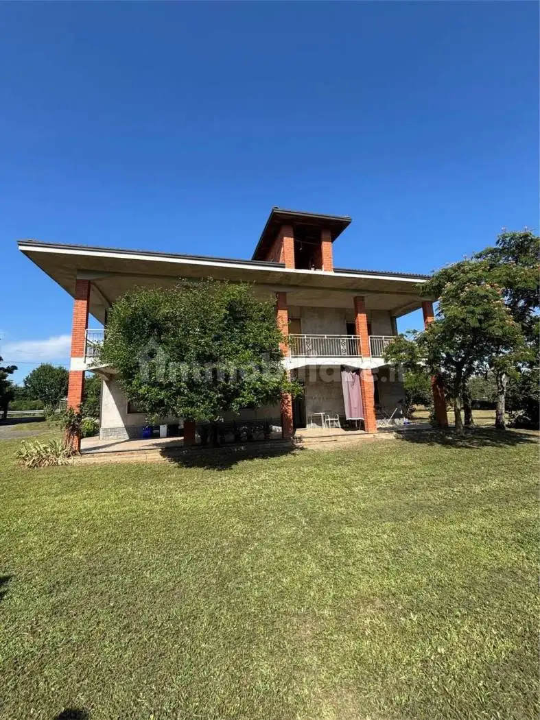 Villa in vendita a Cressa