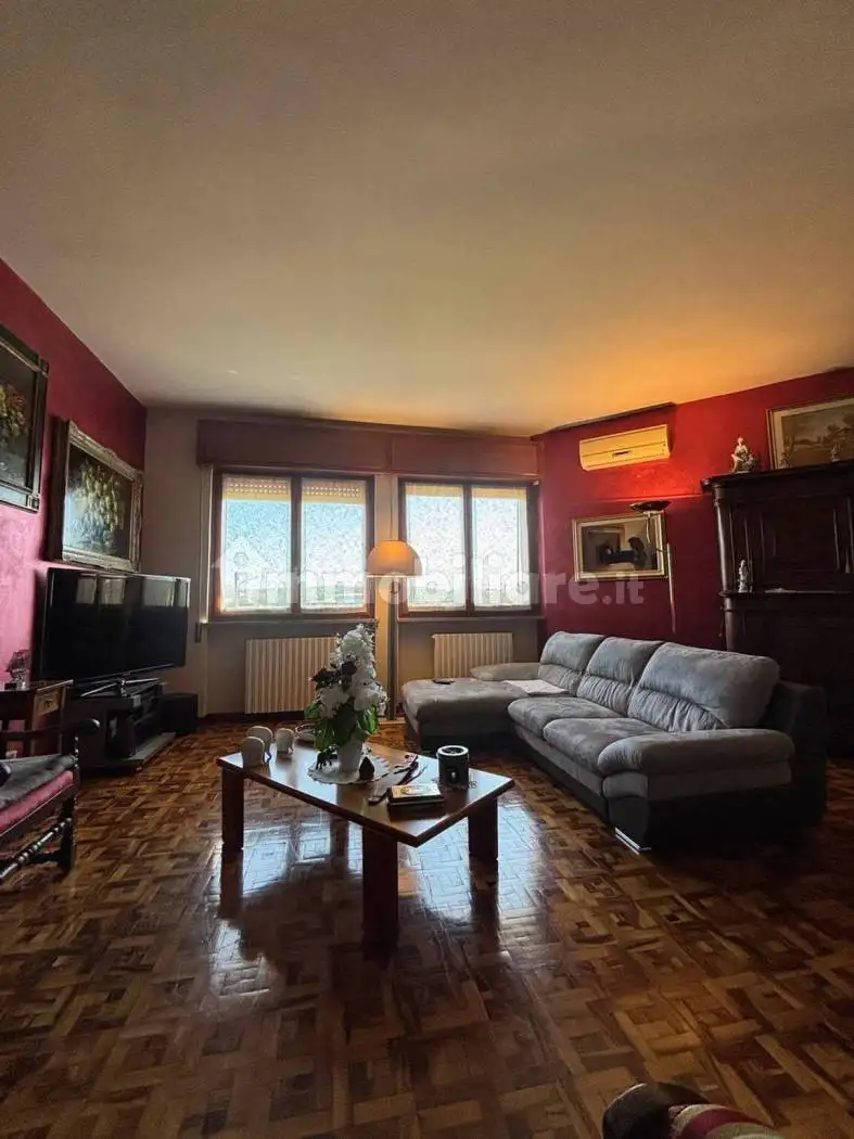 Villa in vendita a Suno