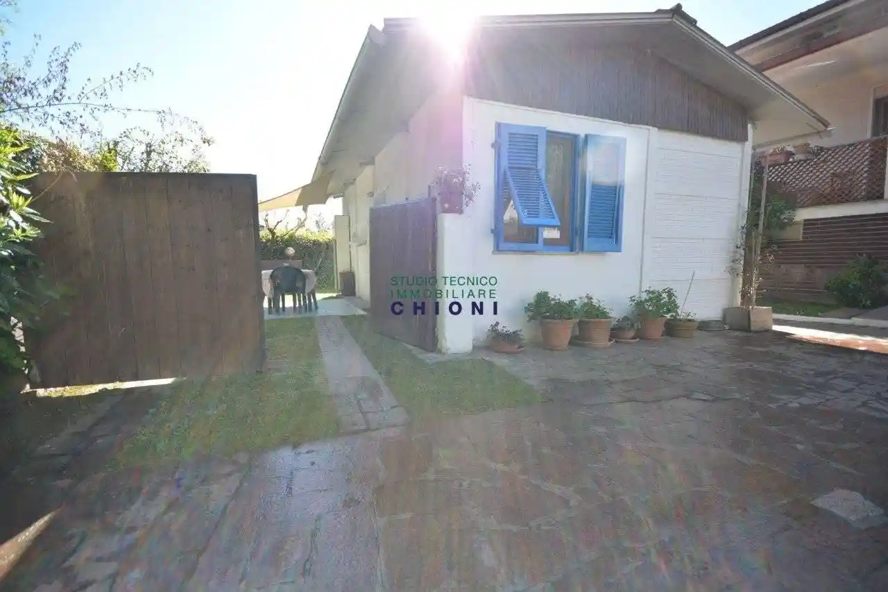 Villa in vendita a Montignoso