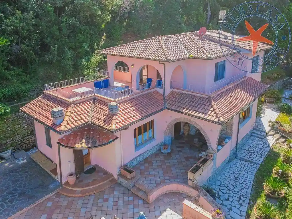 Villa in vendita a Marciana