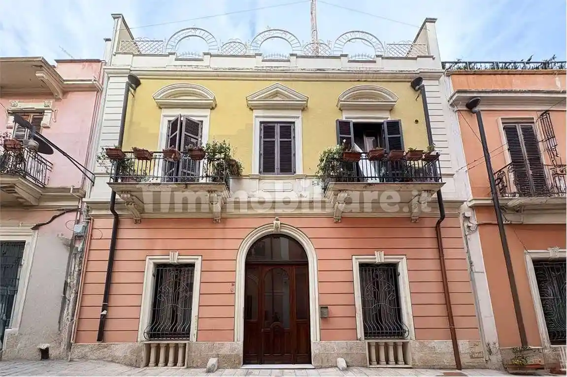 Casa indipendente in vendita a Brindisi