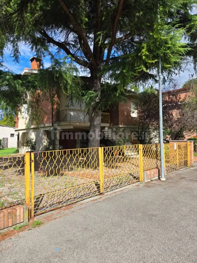 Villa in vendita a Forlimpopoli