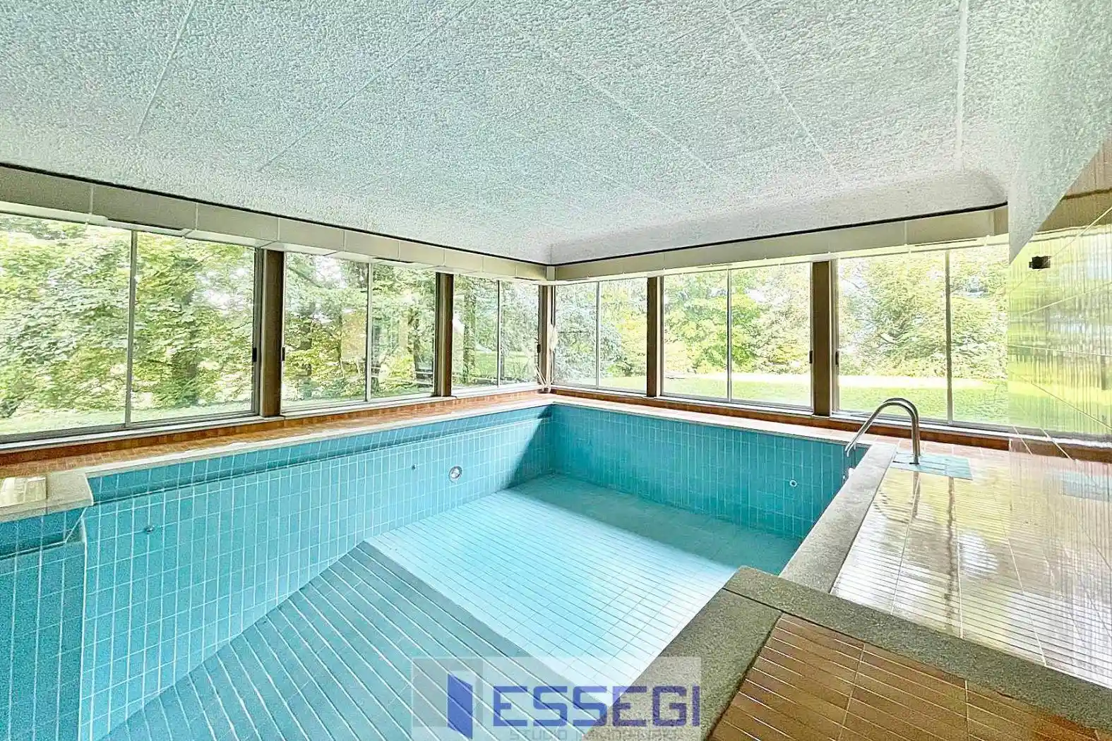 Villa in vendita a Erba