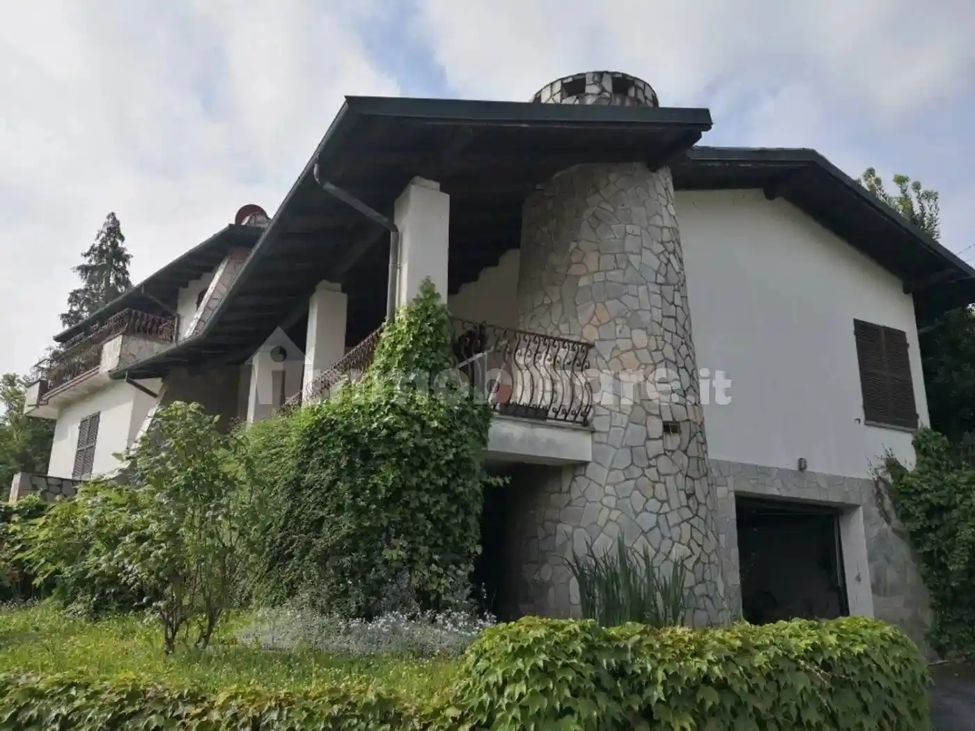 Villa in vendita a Casteggio