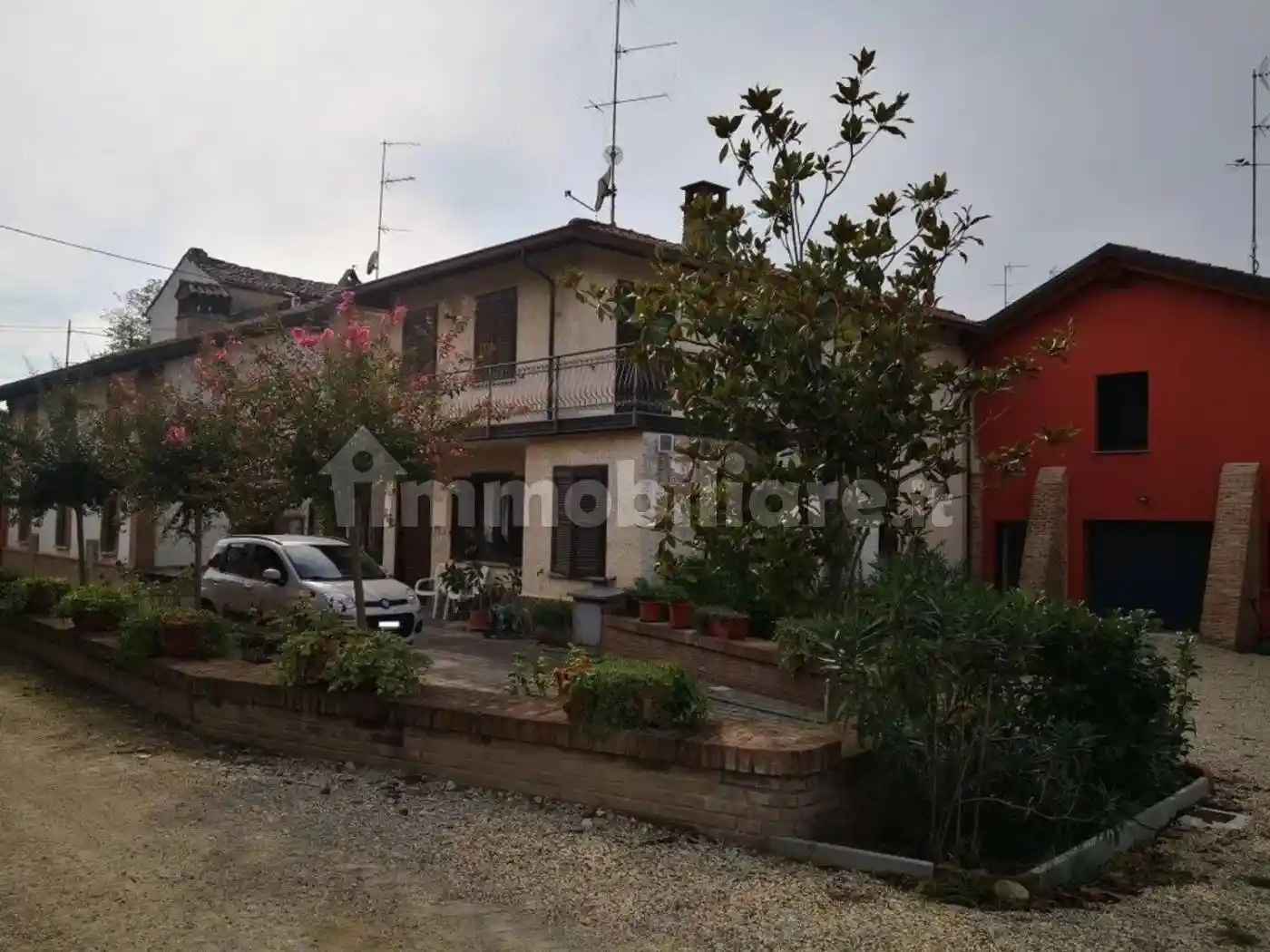 Villa in vendita a Casteggio