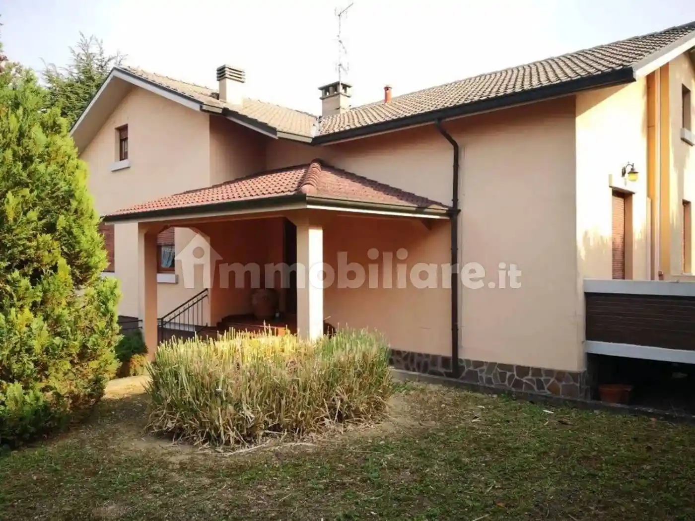 Villa in vendita a Casteggio