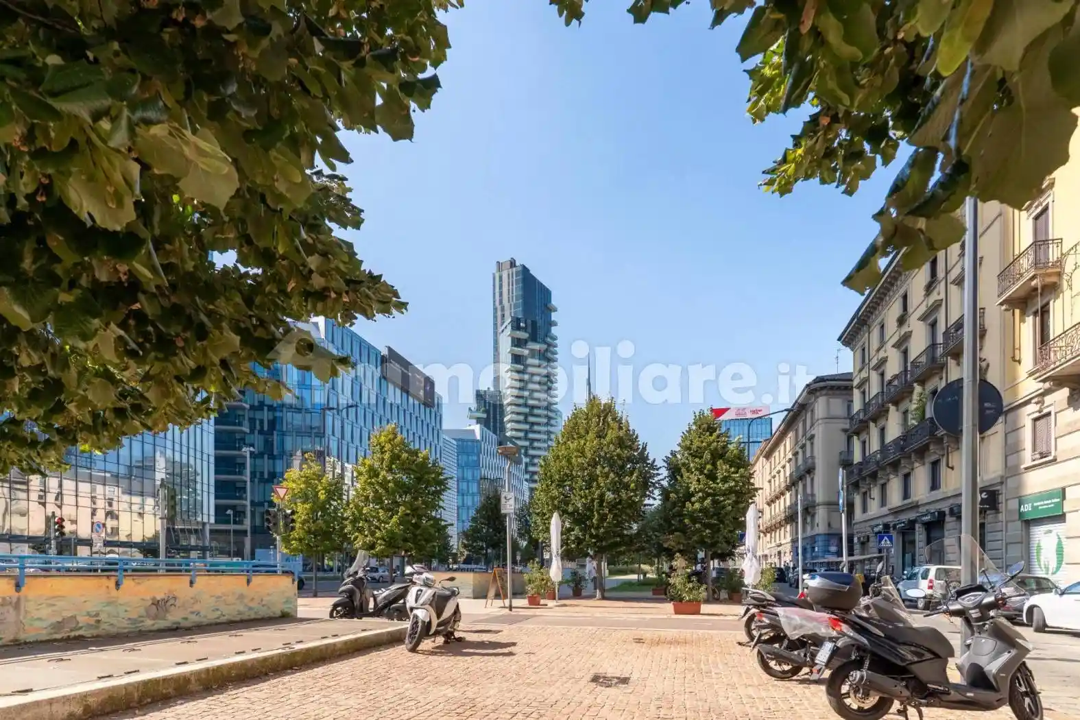 Bilocale via Vincenzo Viviani 2, Centrale, Milano - foto 2