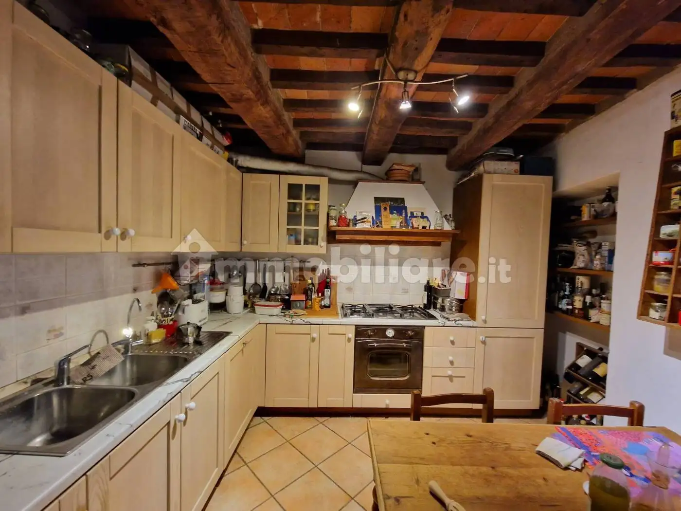 Casa indipendente in vendita a Pistoia