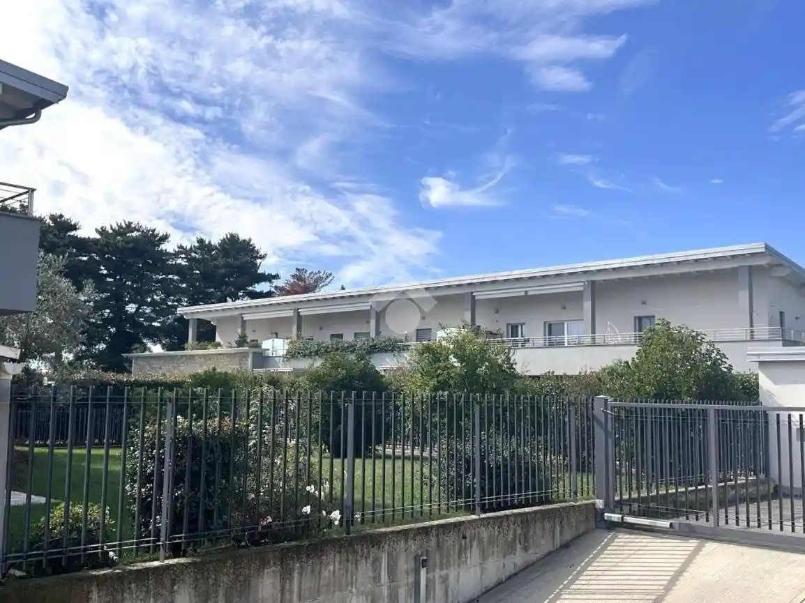 Trilocale via 25 Aprile 153, Brugarolo, Merate - foto 2