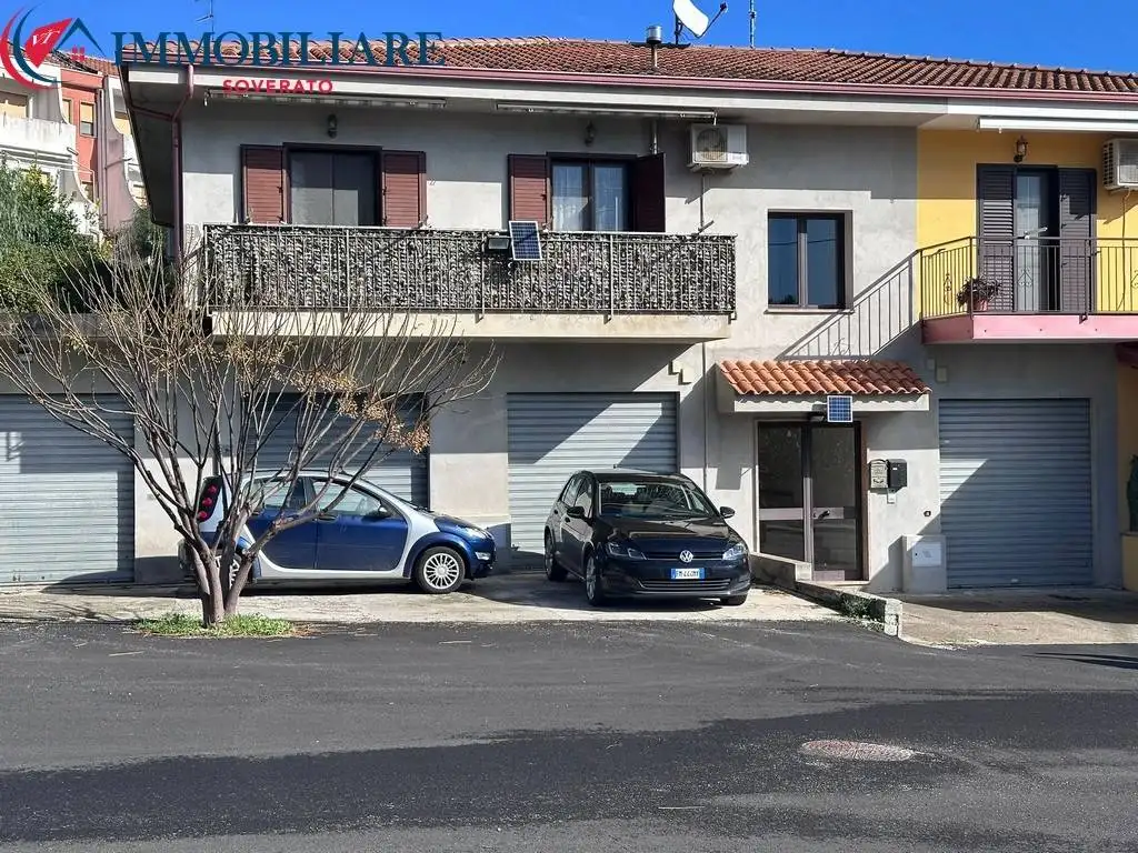 Appartamento in vendita a Sant'Andrea Apostolo dello Ionio