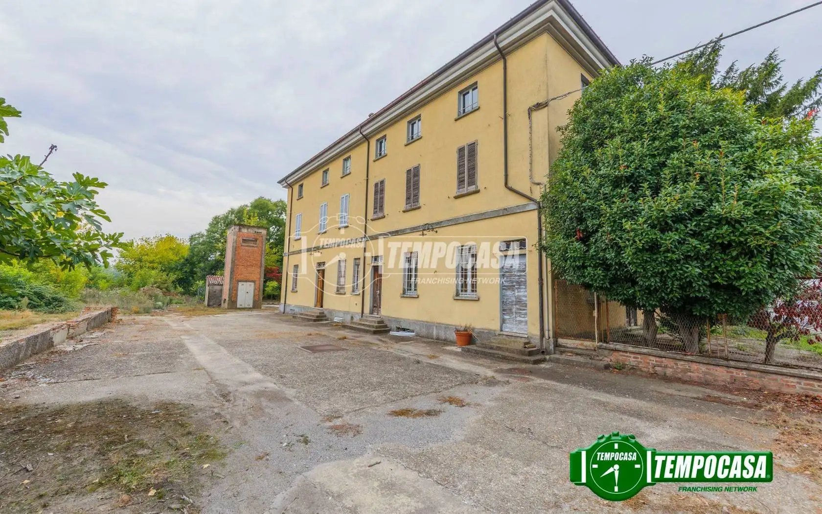 Palazzo - Edificio in vendita a Piacenza