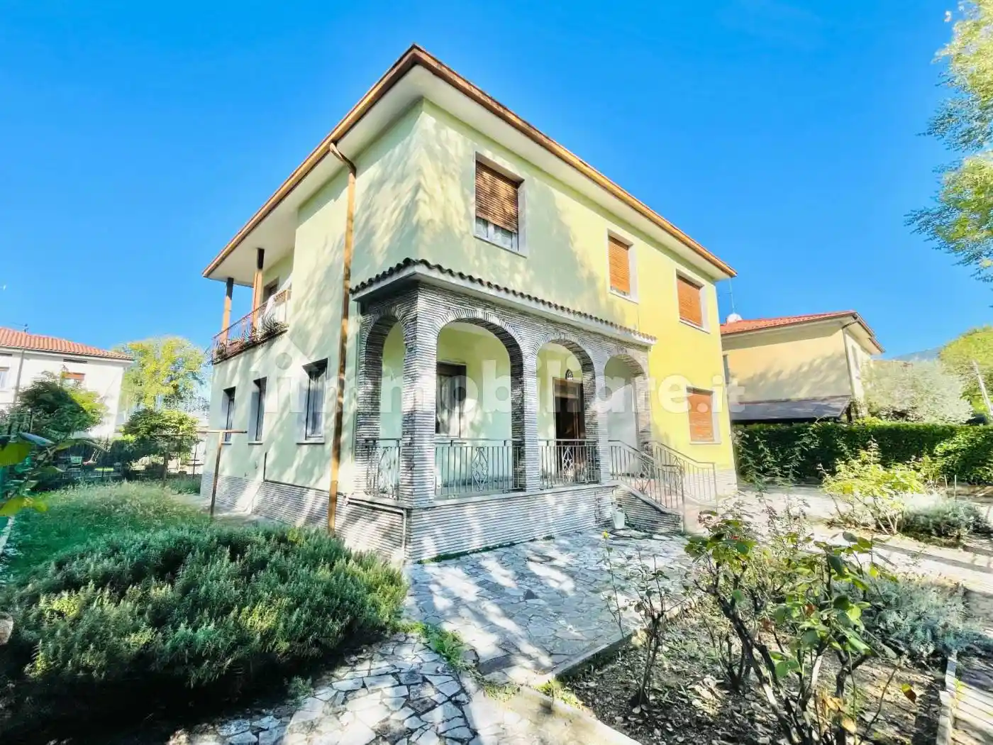 Casa indipendente in vendita a Brescia