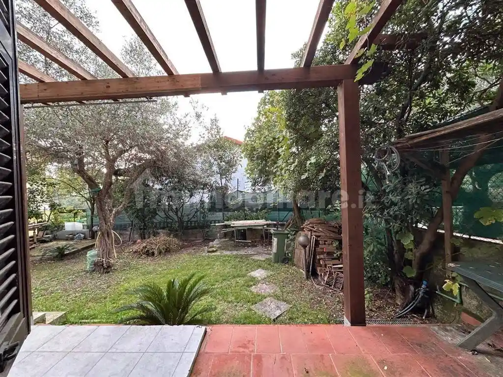 Appartamento in vendita a Massa