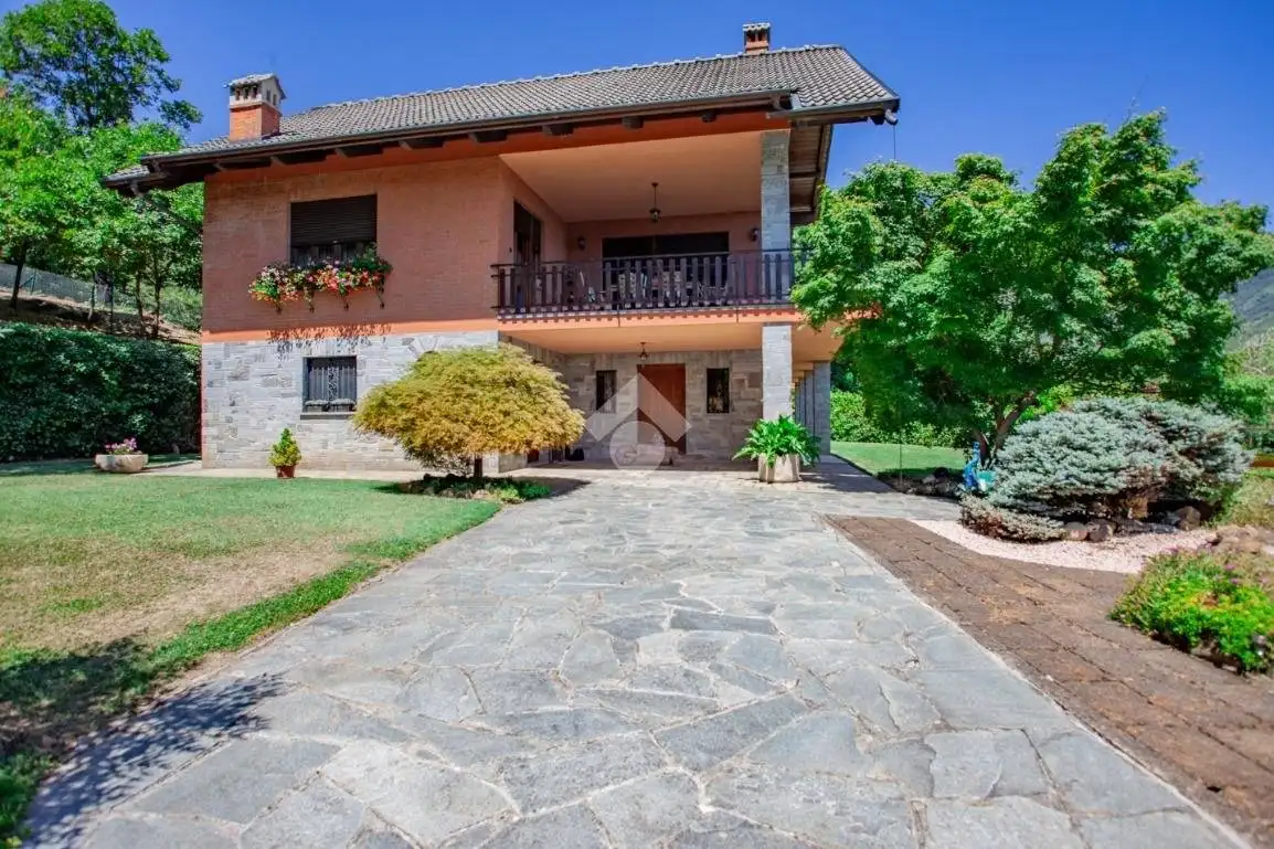 Villa in vendita a Val della Torre