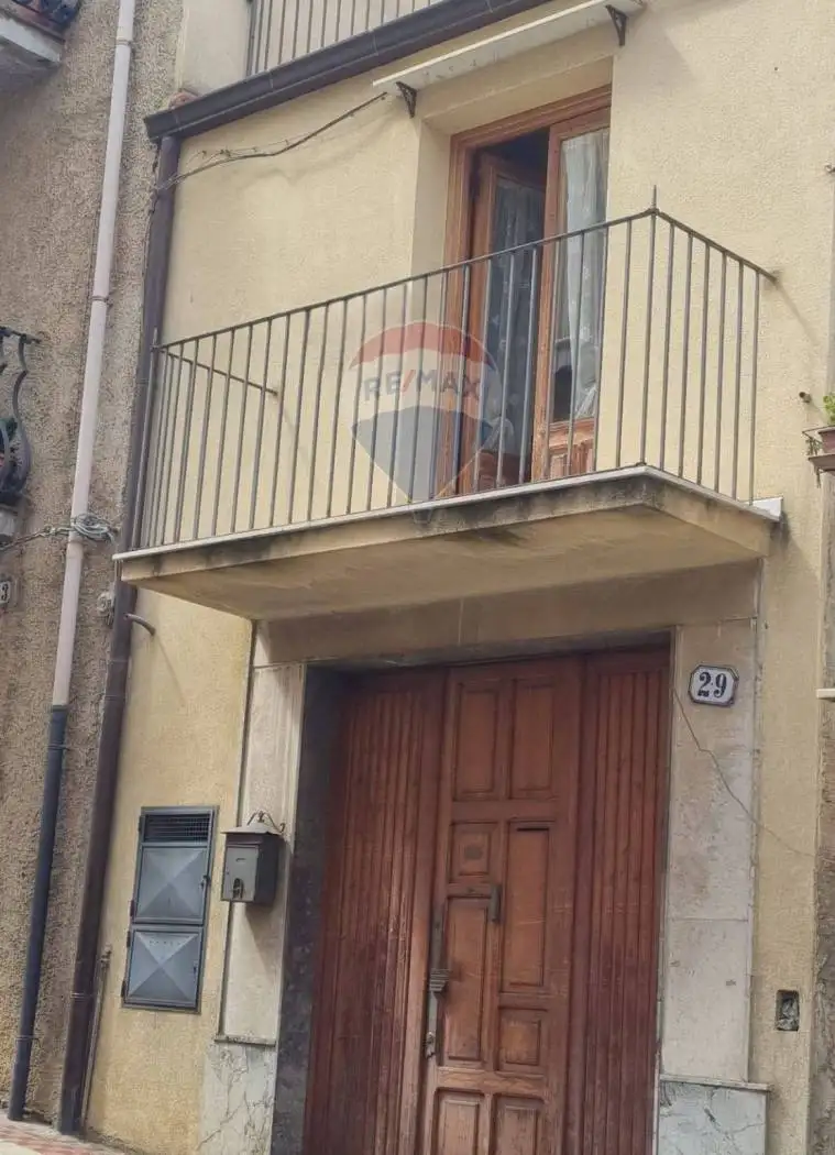 Appartamento in vendita a Castelbuono