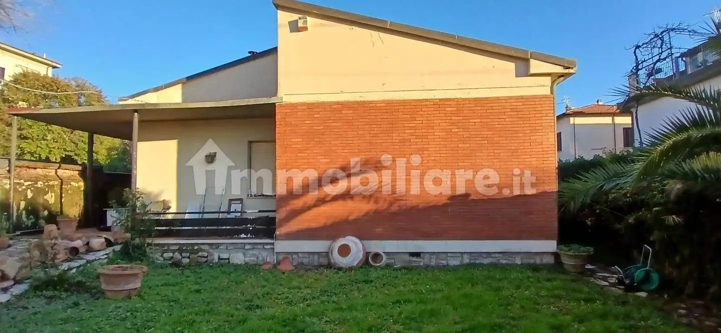 Villa in vendita a Pisa