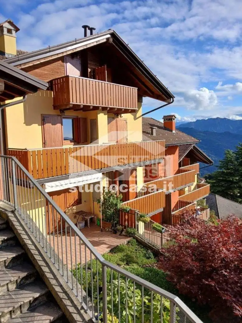 Appartamento in vendita a Costa Valle Imagna