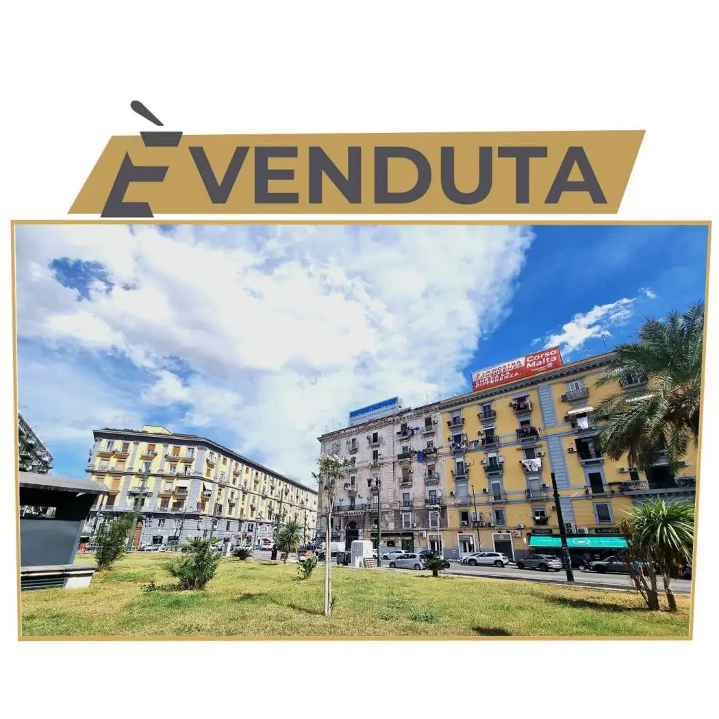 Appartamento in vendita a Napoli