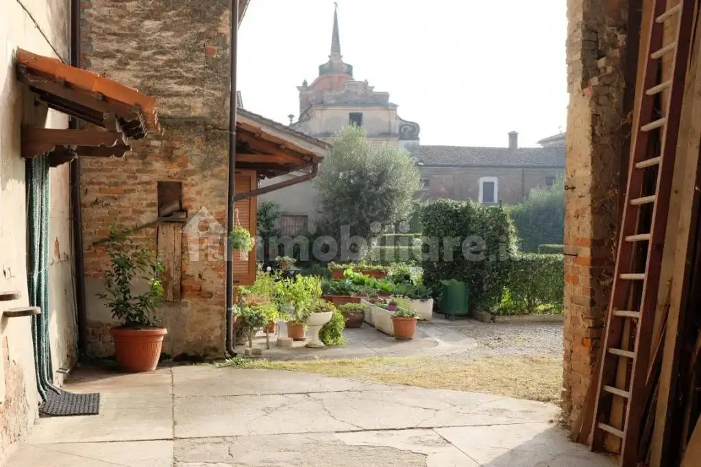 Casa indipendente in vendita a Motta Baluffi