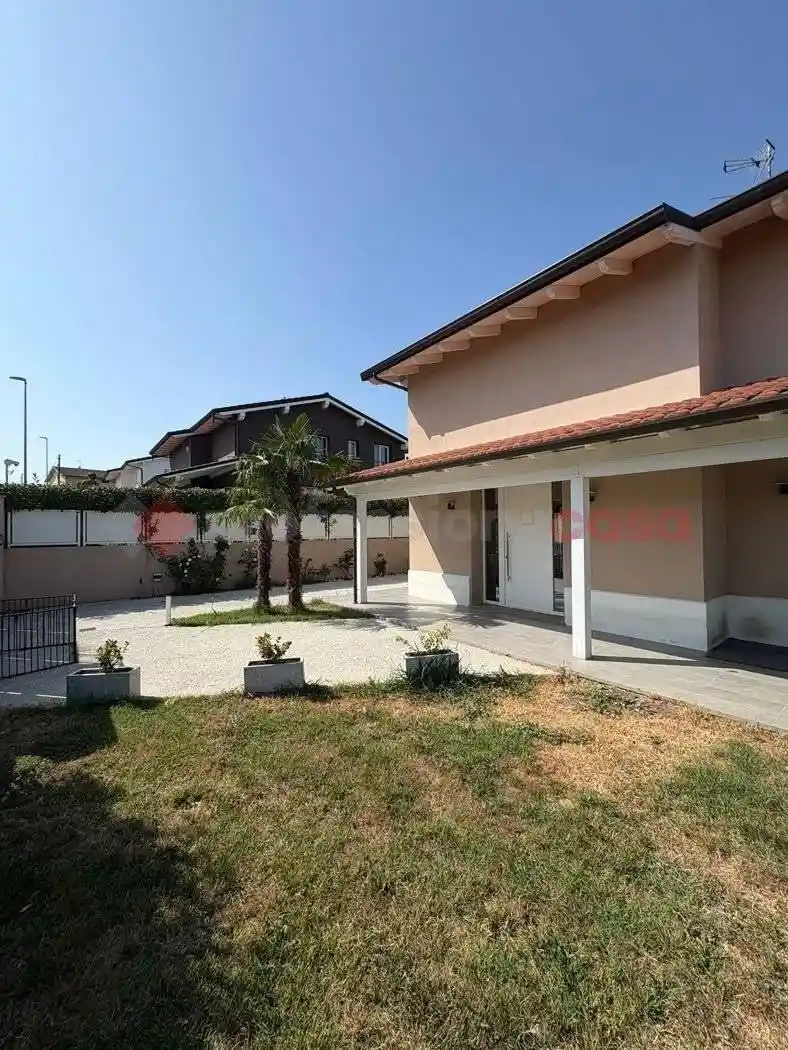 Villa in vendita a Lamporecchio