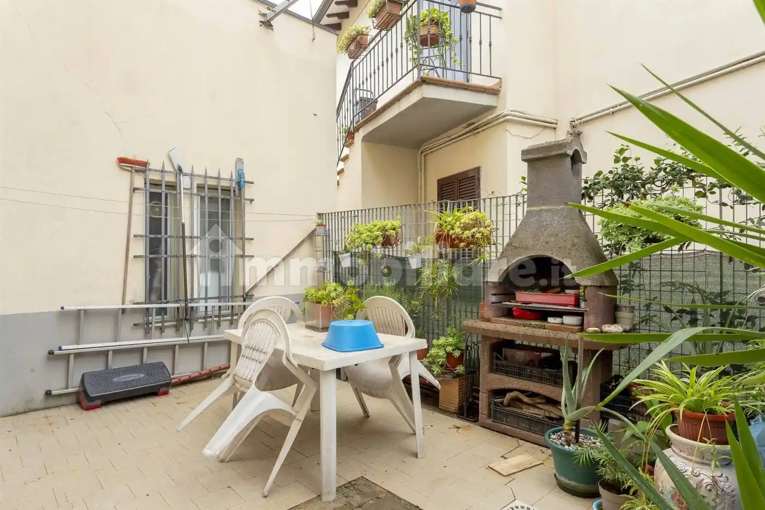 Casa indipendente in vendita a Campi Bisenzio