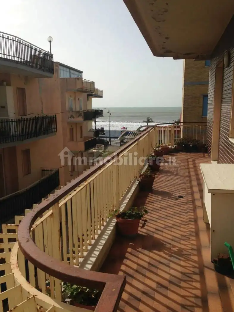 Appartamento in vendita a Mondragone