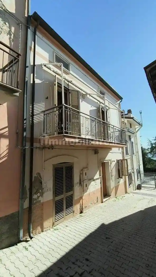 Villa in vendita a Poggiofiorito