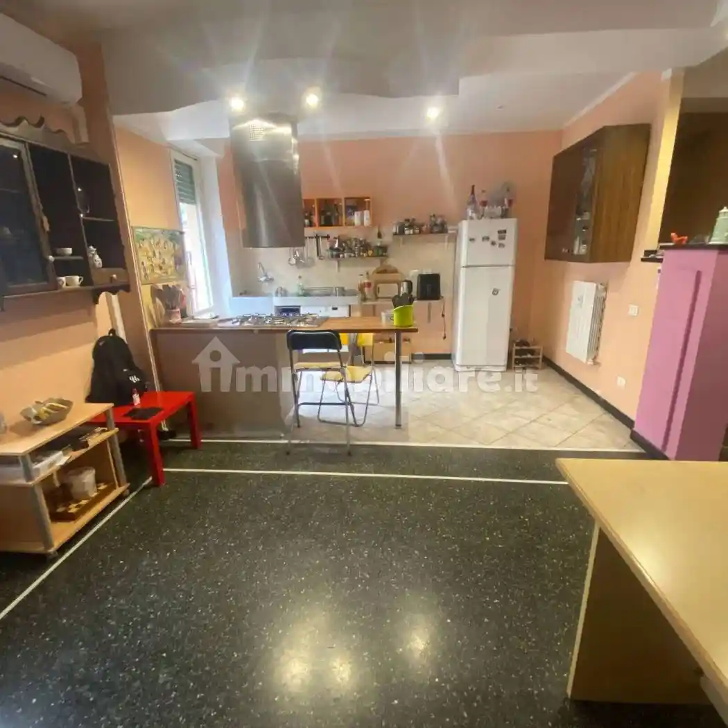 Appartamento in vendita a Genova