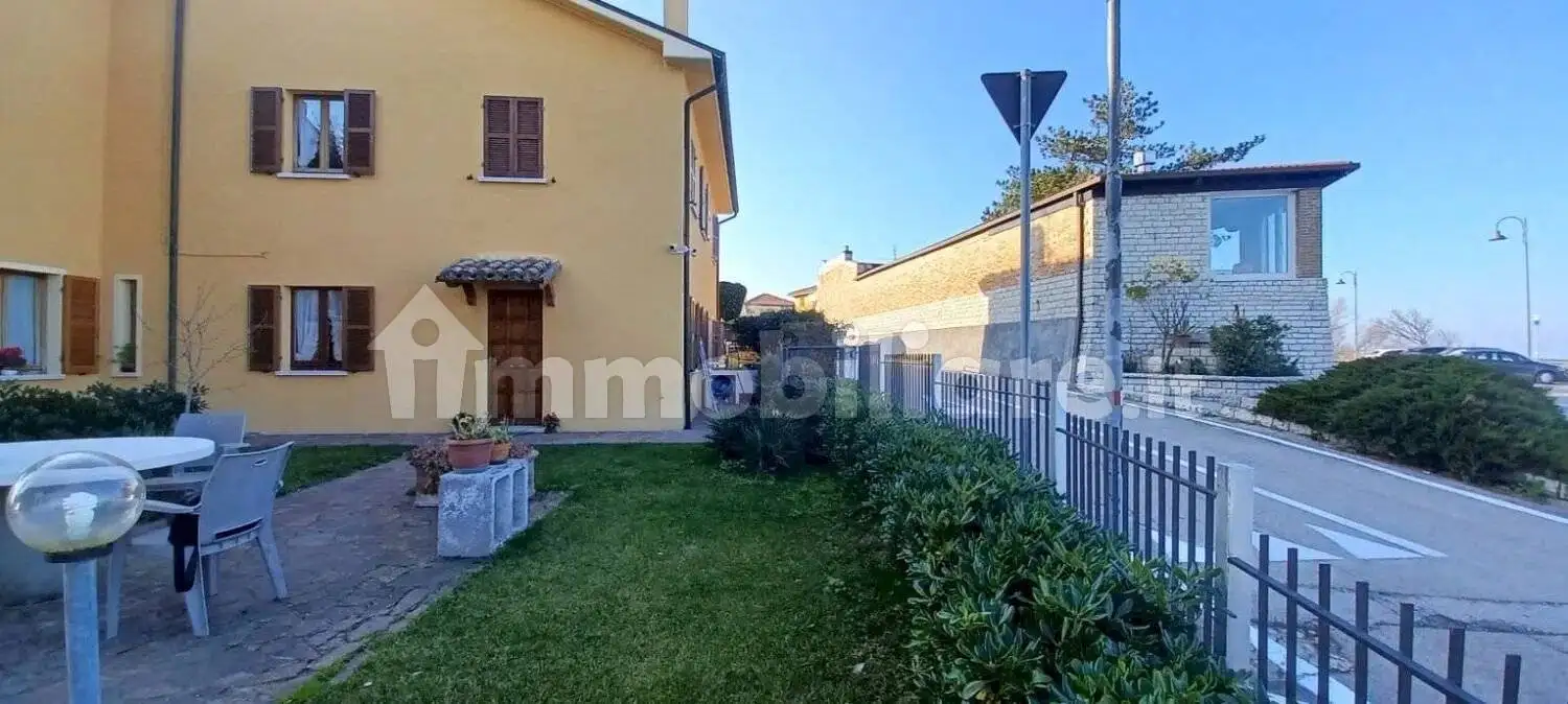 Villa in vendita a Pesaro