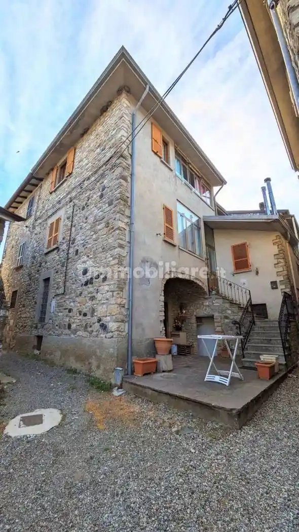 Villa in vendita a Bobbio