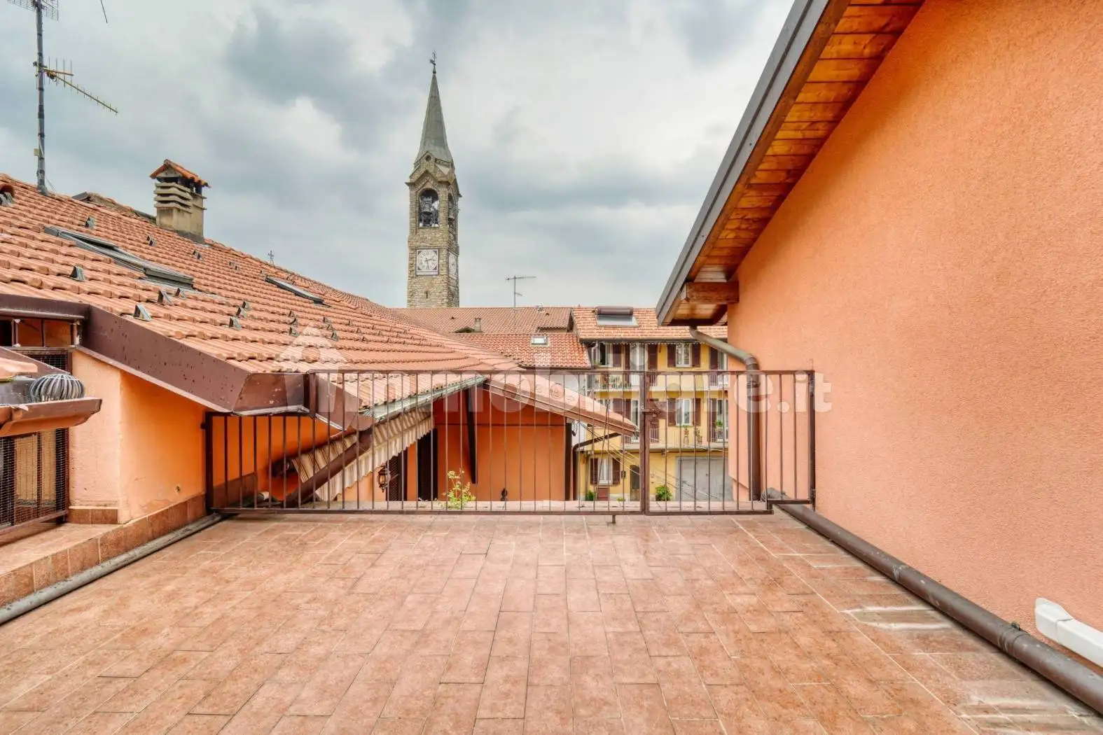 Appartamento via Cipriano Mistò 4, Centro, Binago - foto 4