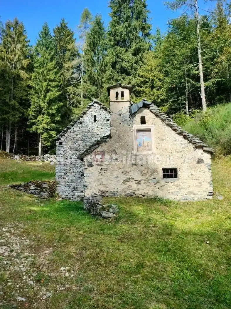 Palazzo - Edificio in vendita a Crodo