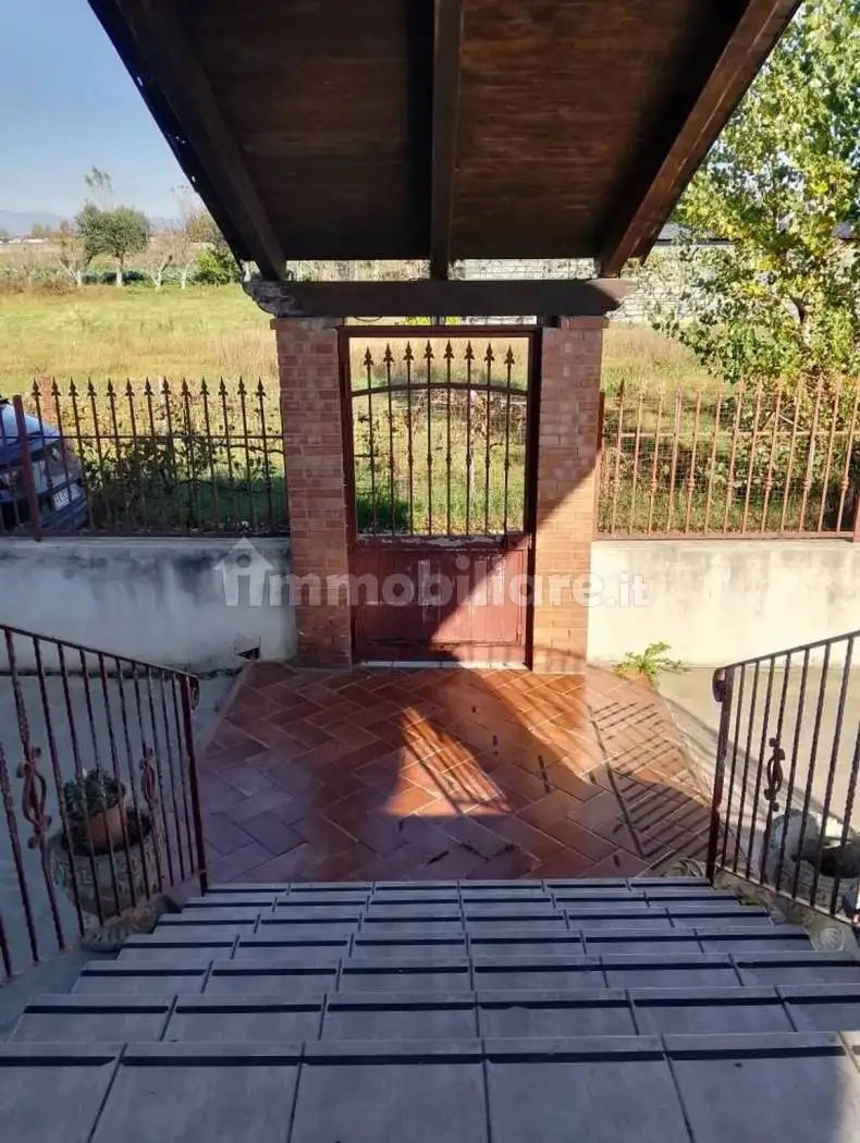 Villa unifamiliare via Armando Diaz No Number, Cancello ed Arnone - foto 5