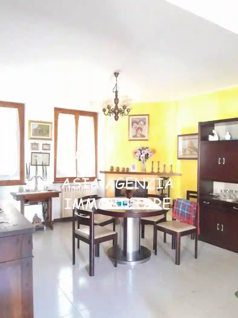 Terratetto unifamiliare 160 m², buono stato, Centro, Borgo San Giacomo - foto 2