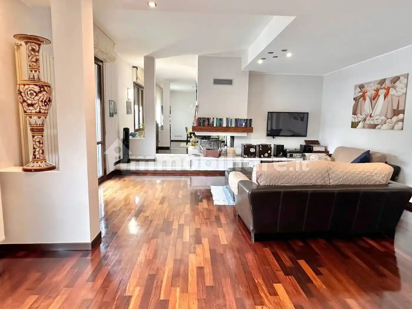 Palazzo - Edificio in vendita a Castano Primo