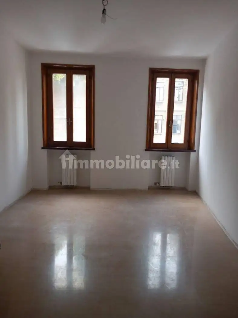 Quadrilocale piazzale Vittorio Veneto 11, Centro, Colorno - foto 4