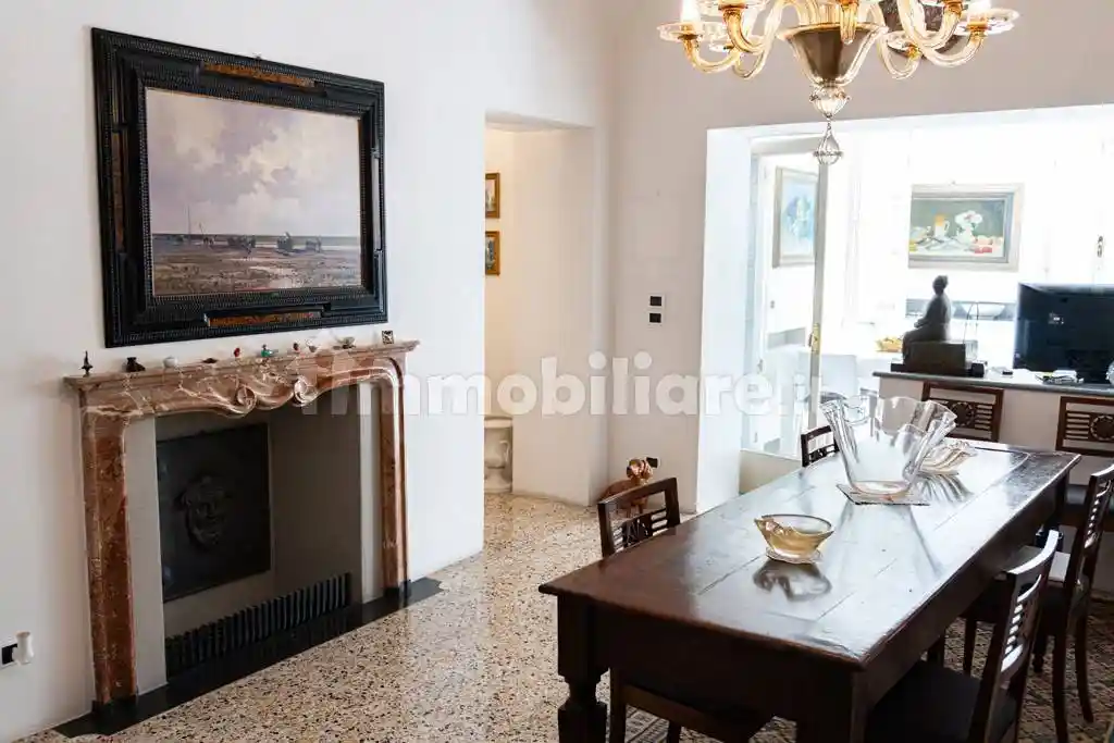 Appartamento in vendita a Piacenza