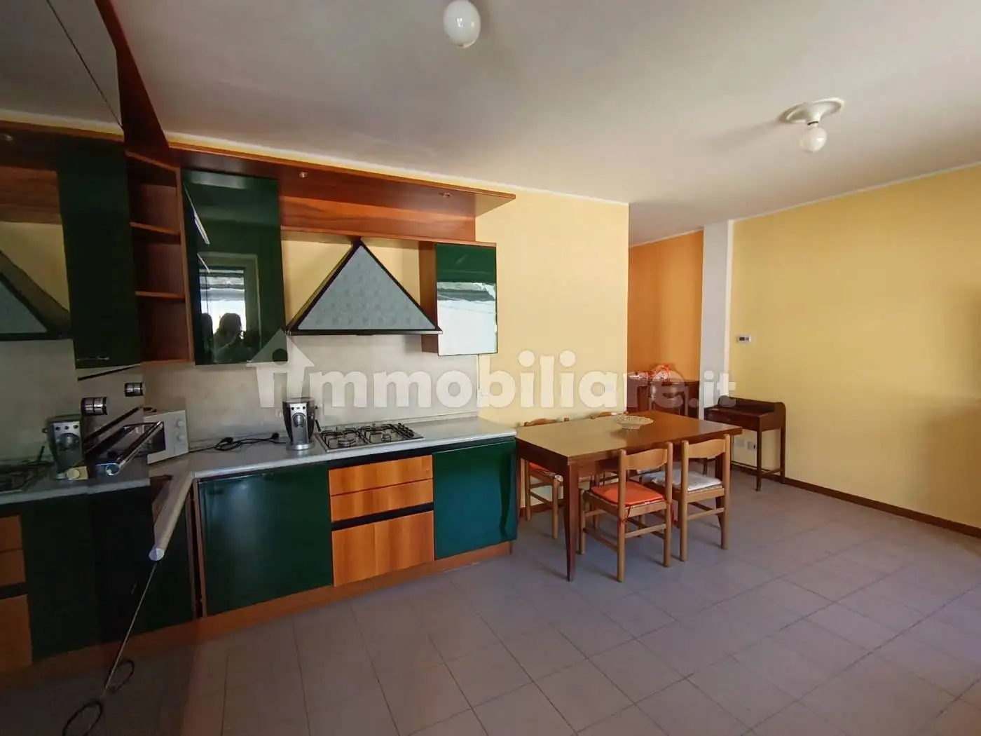 Appartamento in affitto a Colico