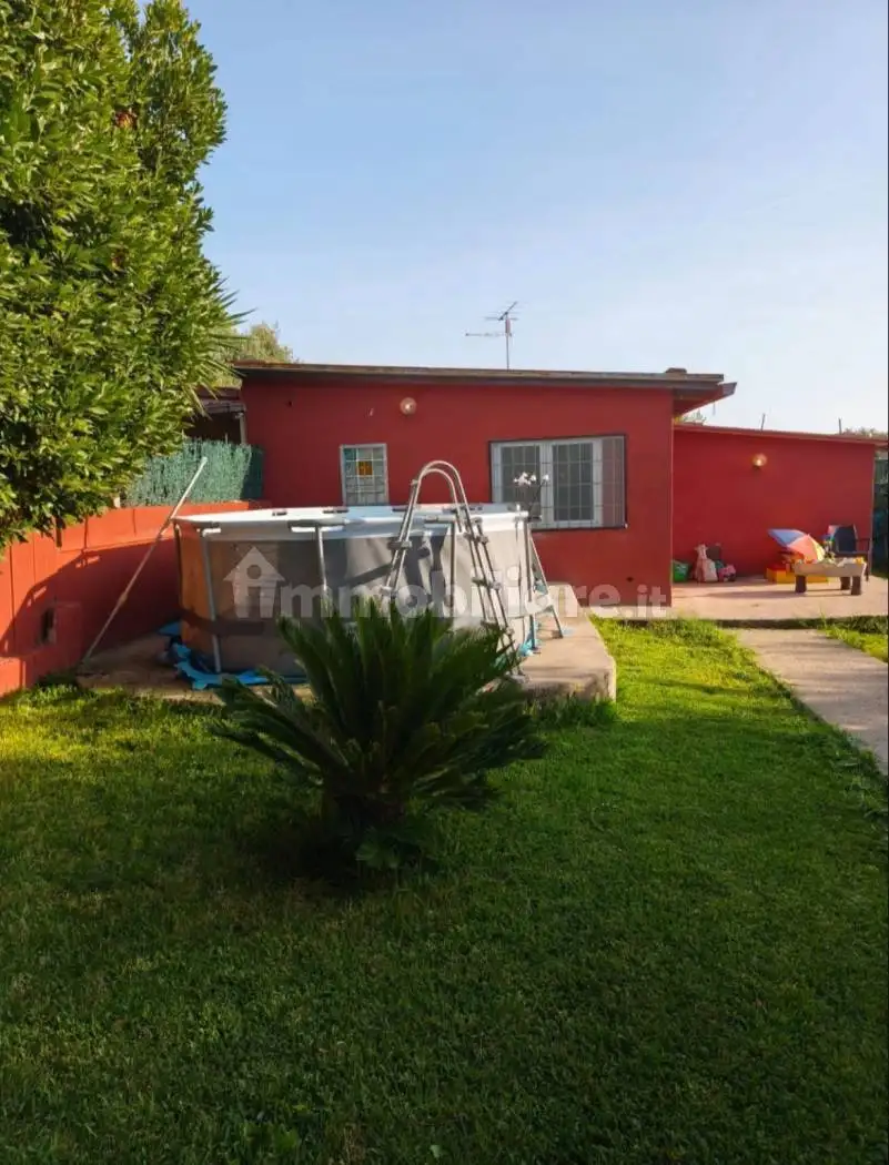 Villa in vendita a Aprilia