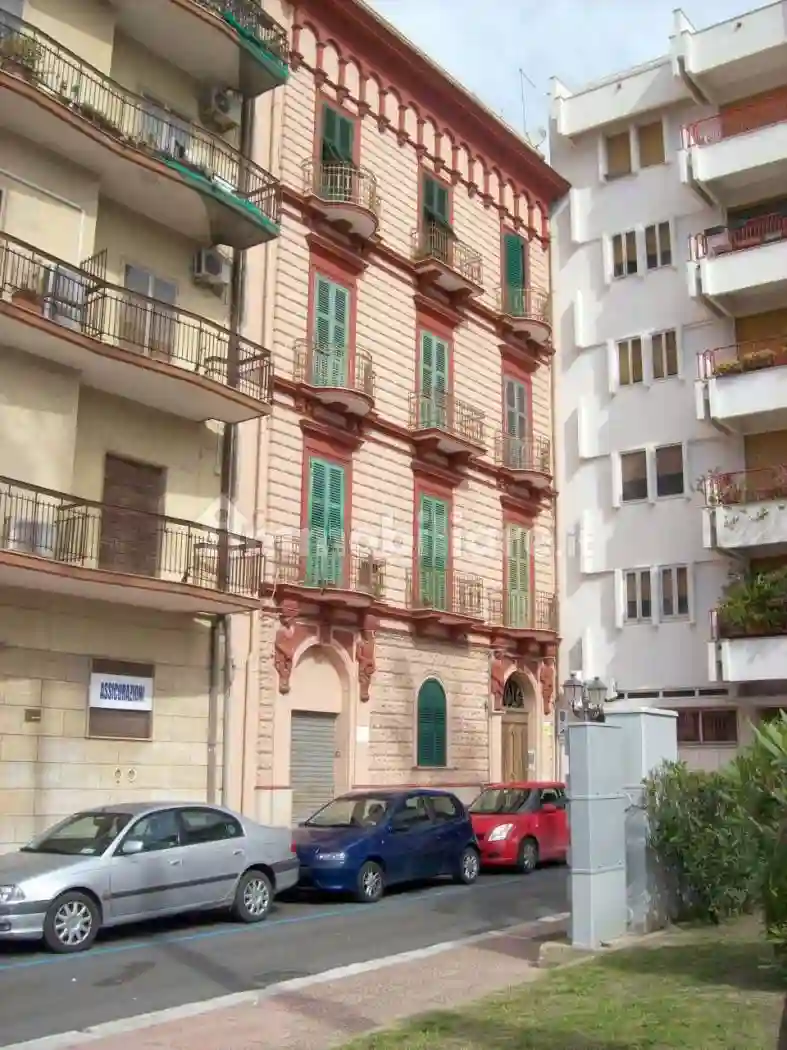 Palazzo - Edificio - foto 2