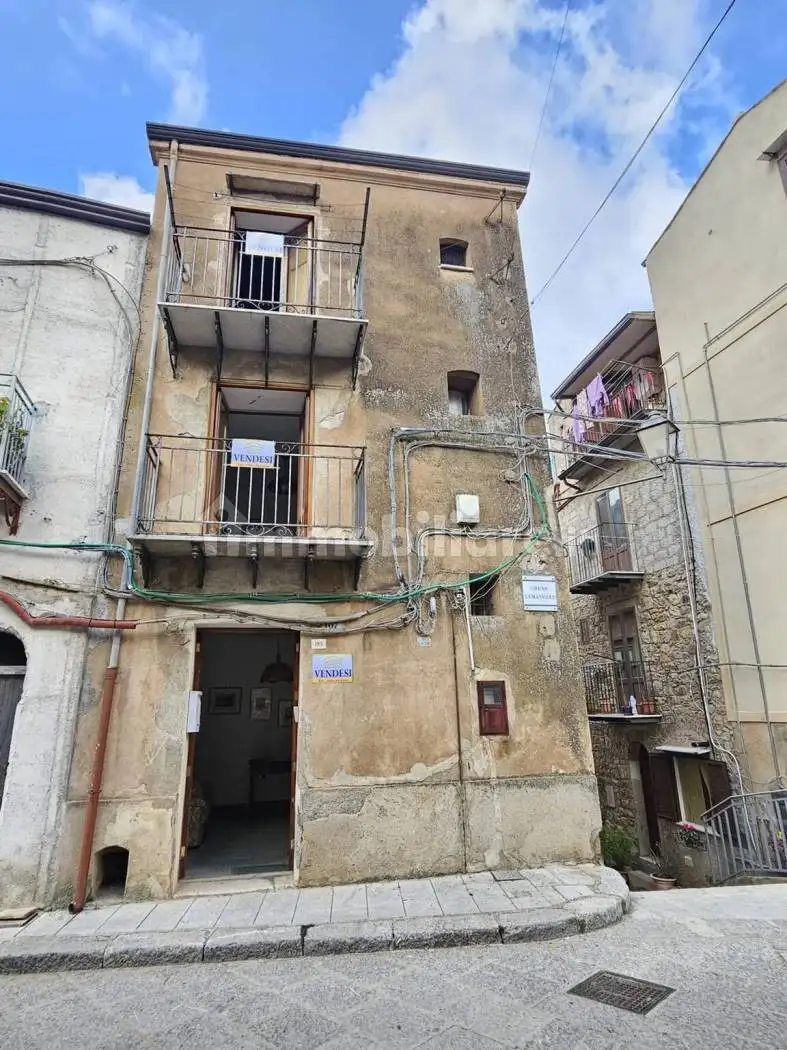 Villa in vendita a Collesano