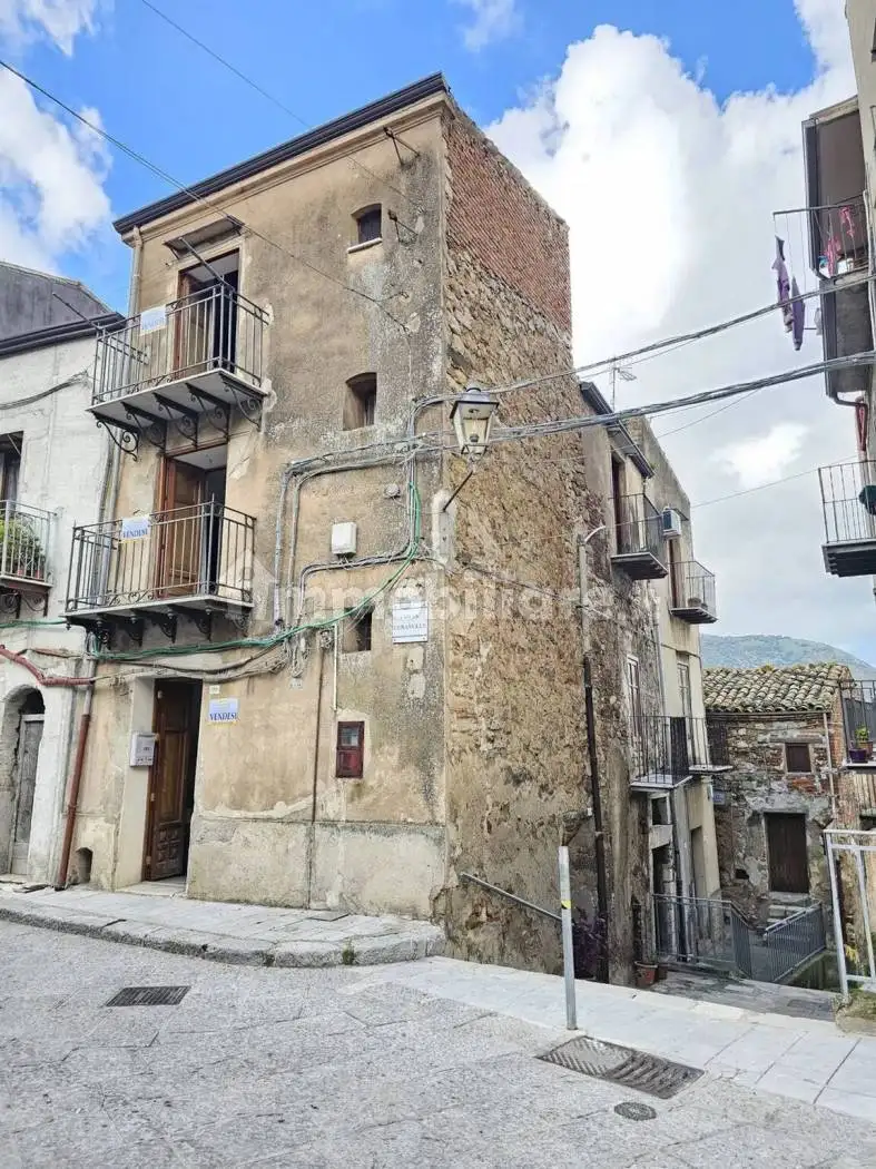 Villa unifamiliare corso Vittorio Emanuele No Number, Collesano - foto 2