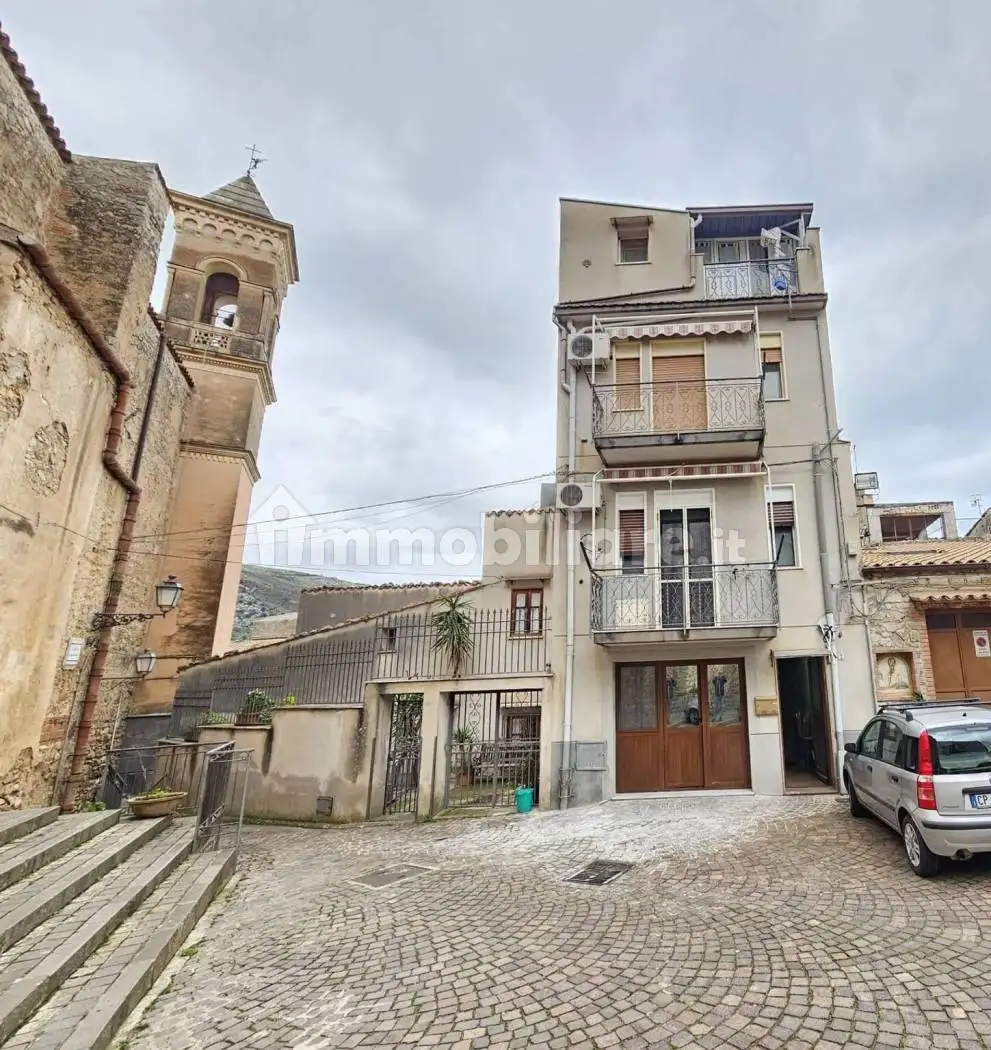 Villa in vendita a Collesano